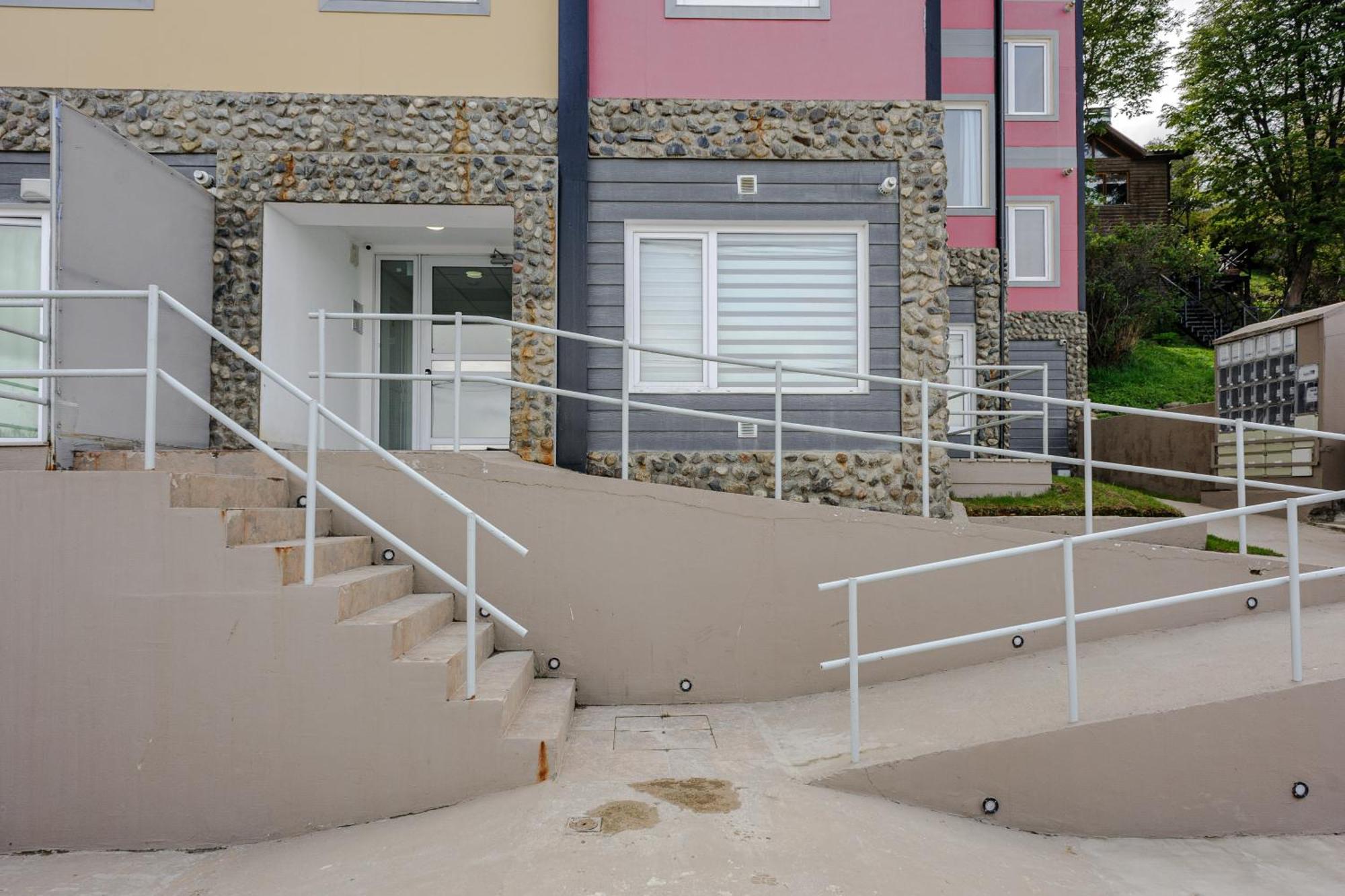 Gray Fox Apartments Las Aljabas Ushuaia Esterno foto